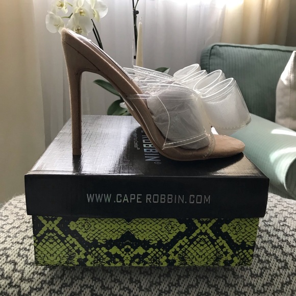 Bow Heel - Picture 5 of 6